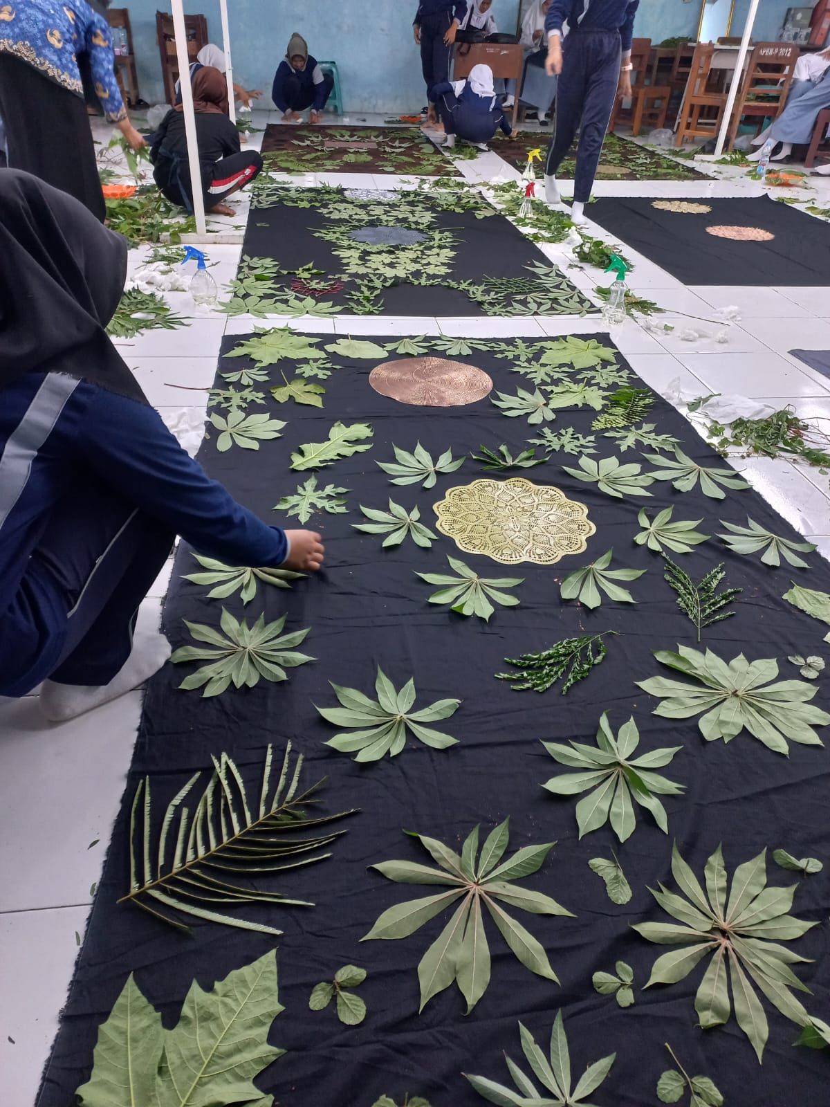 Proses ecoprint Busana
