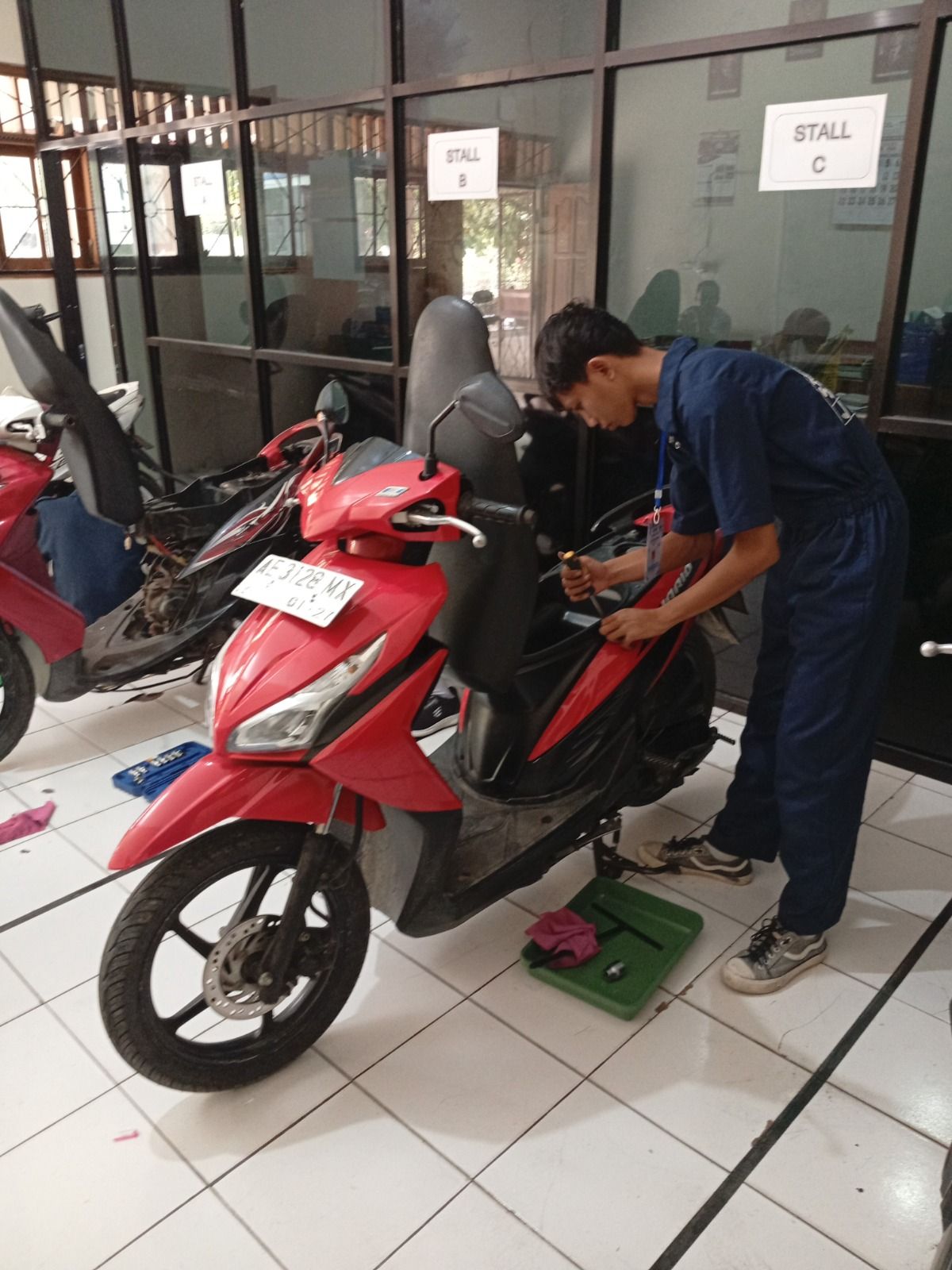 Teaching Factory bengkel Teknik Otomotif